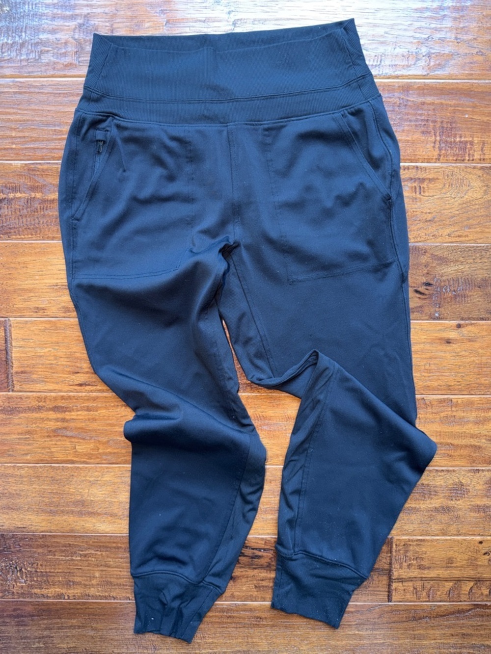 Athleta Venice High Rise Jogger, Size Small, Black